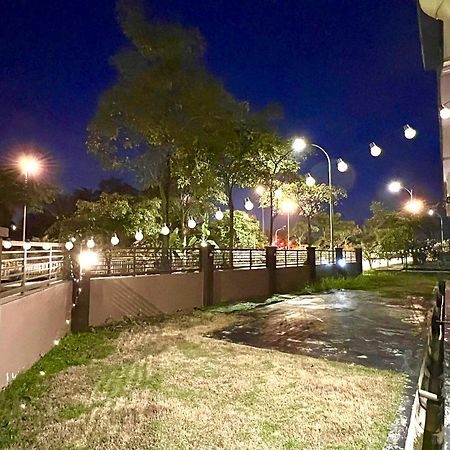 Quayside Cove Homestay - Corner House, Shah Alam Rimbayu Netflix Syok Tv Bbq Экстерьер фото