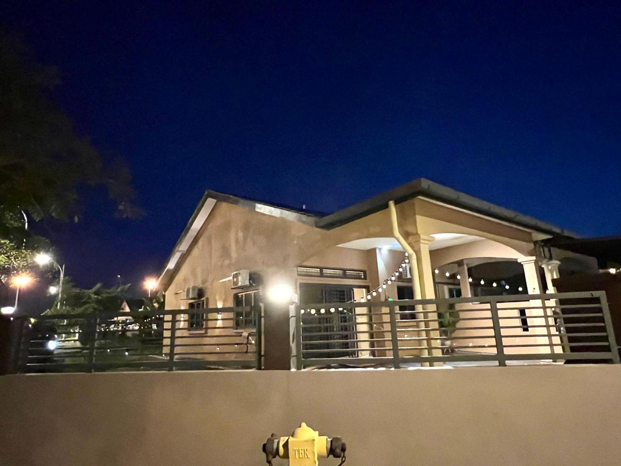 Quayside Cove Homestay - Corner House, Shah Alam Rimbayu Netflix Syok Tv Bbq Экстерьер фото